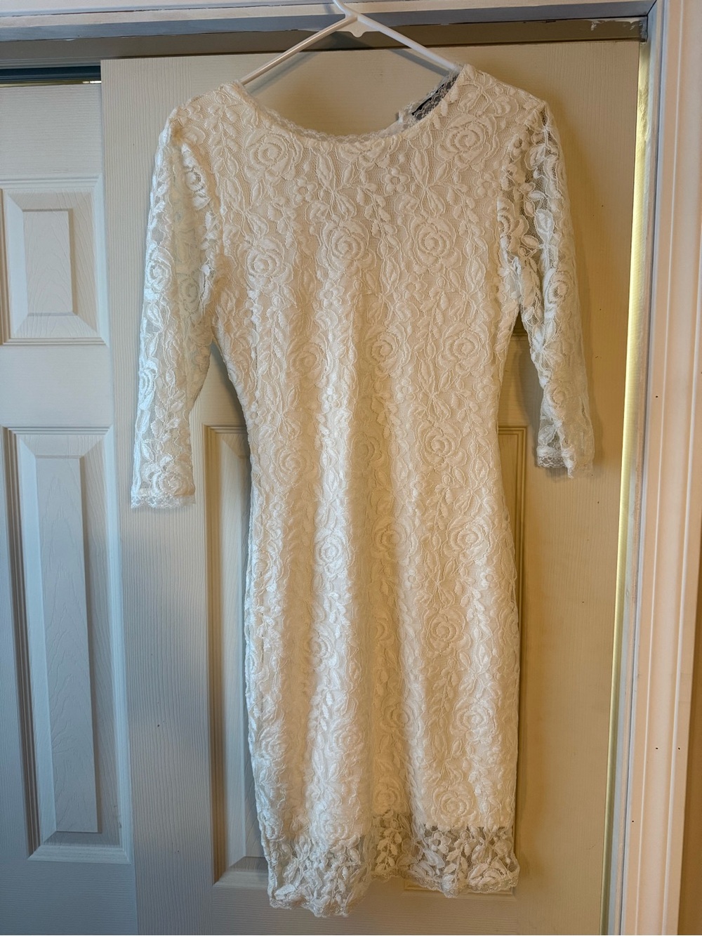 Women's Ivory Lace Sheath Dress